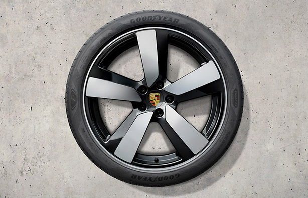 22-inch Macan Sport Summer Set : Suncoast Porsche Parts & Accessories